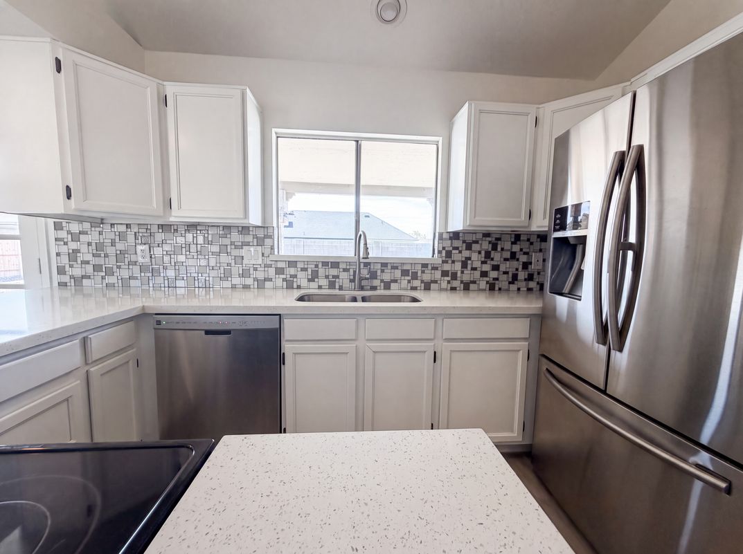Photo 8 of 22 of 6915 W Cherry Hills Dr, Peoria, AZ