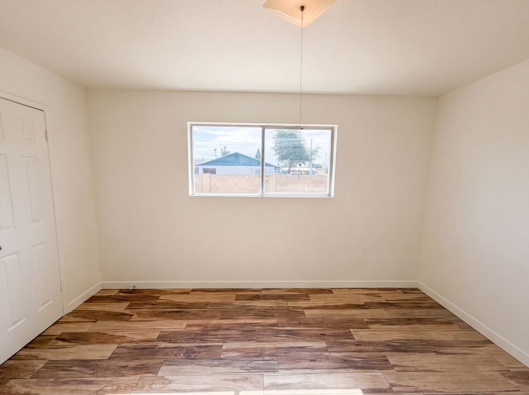 Photo 19 of 28 of 10215 N 36th Ave, Phoenix, AZ