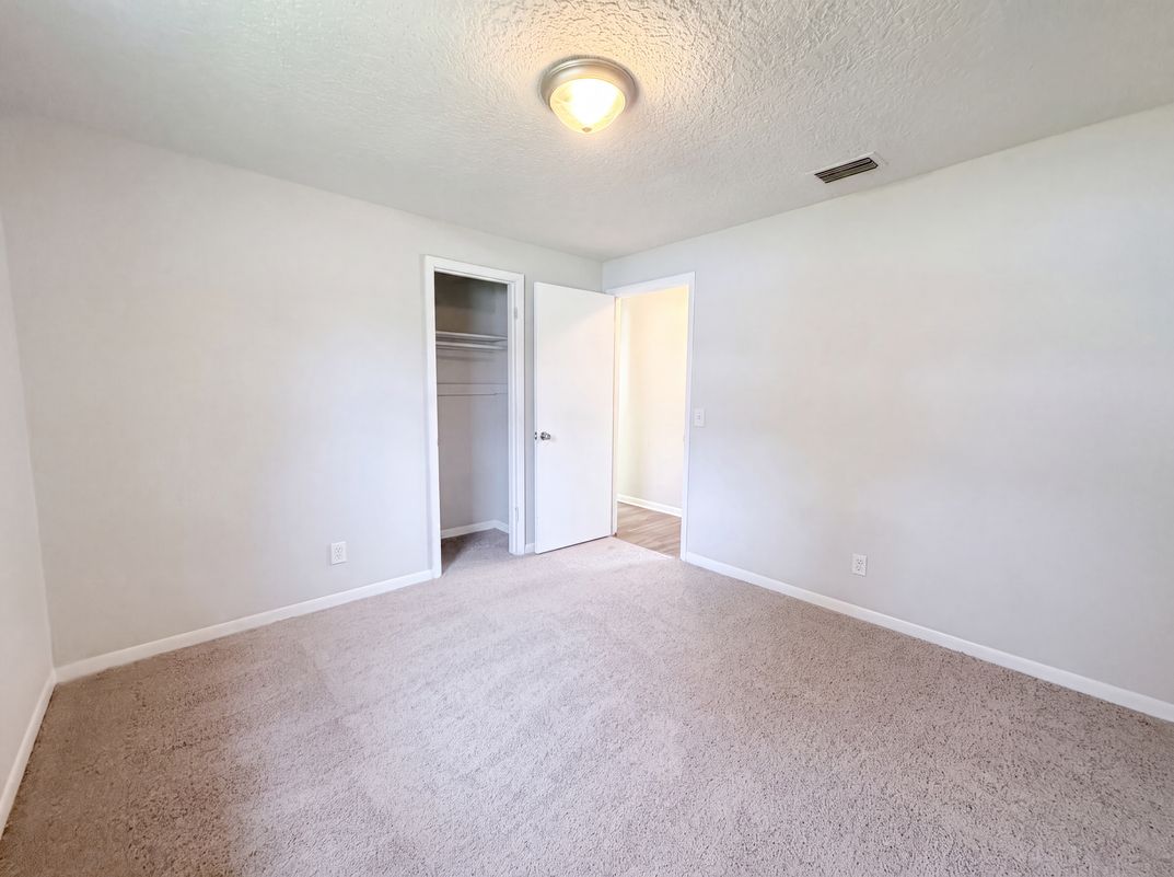 Photo 15 of 21 of 411 Capricorn Ln, Orange Park, FL