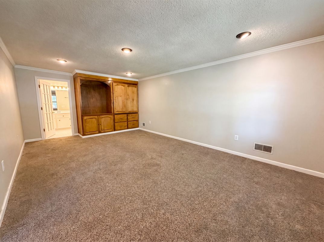 Photo 10 of 20 of 3006 Hilldale Rd, West Columbia, SC