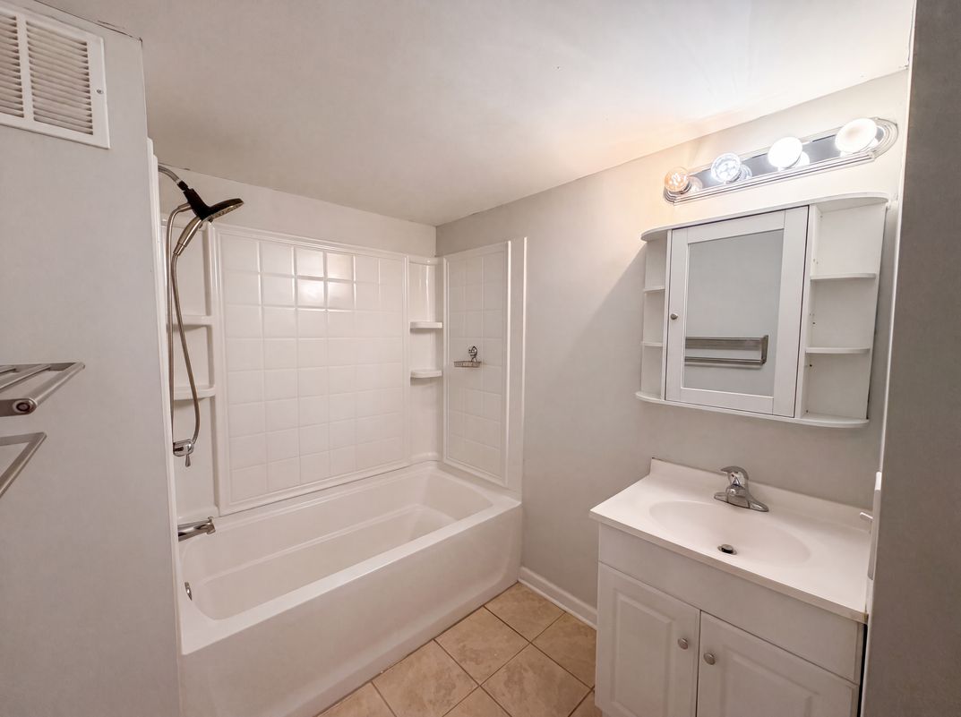 Photo 13 of 17 of 7816 Foxwood Dr, Raleigh, NC
