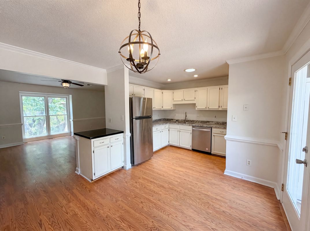 Photo 2 of 17 of 5500 Fortunes Ridge Dr, Durham, NC