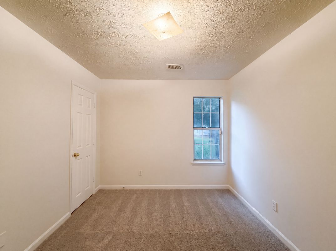Photo 8 of 29 of 4320 Southvale Dr, Decatur, GA
