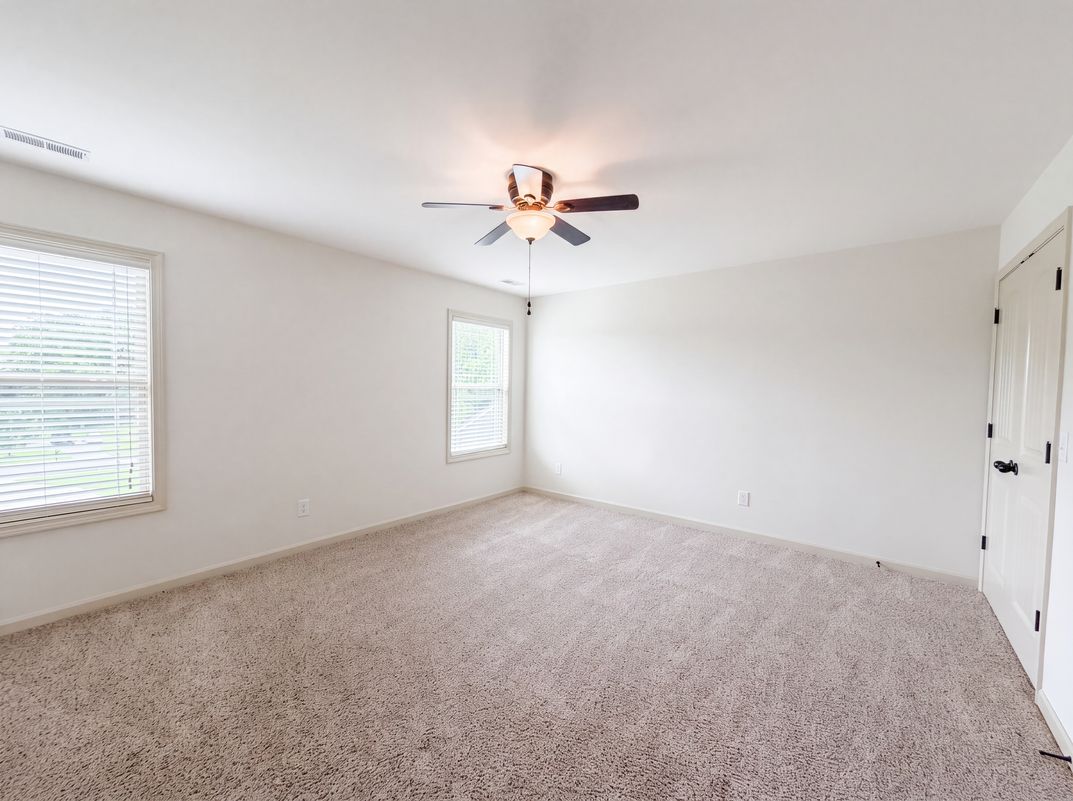 Photo 13 of 30 of 3512 Martins Woods Ln, La Vergne, TN