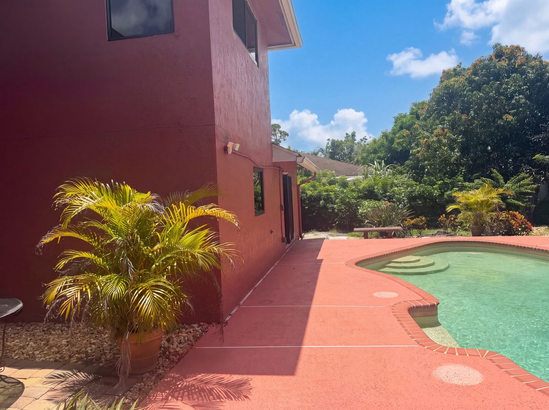 Photo 43 of 47 of 118 Waterway Rd, Royal Palm Beach, FL