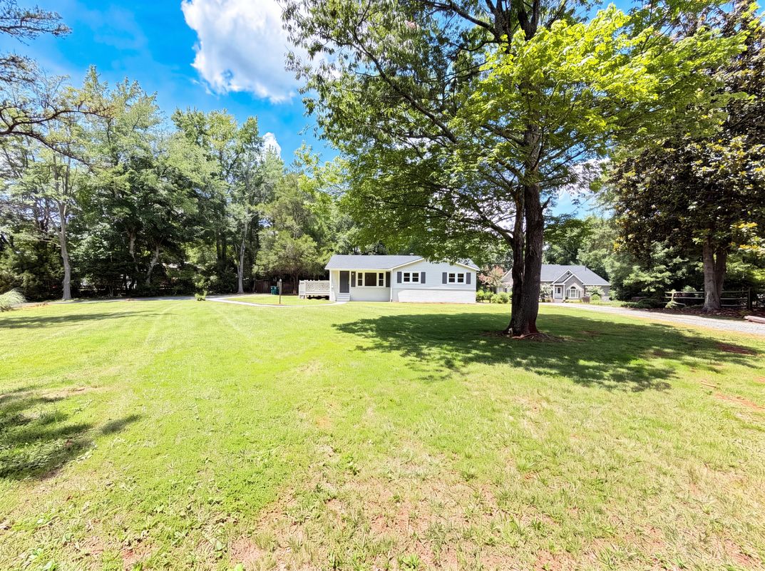Photo 14 of 18 of 9801 Hannon Rd, Mint Hill, NC