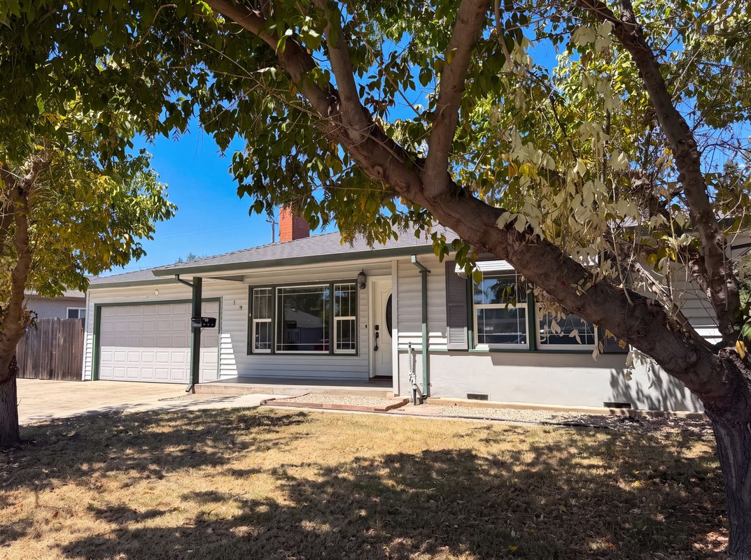 Photo 29 of 41 of 719 N Crescent Ave, Lodi, CA