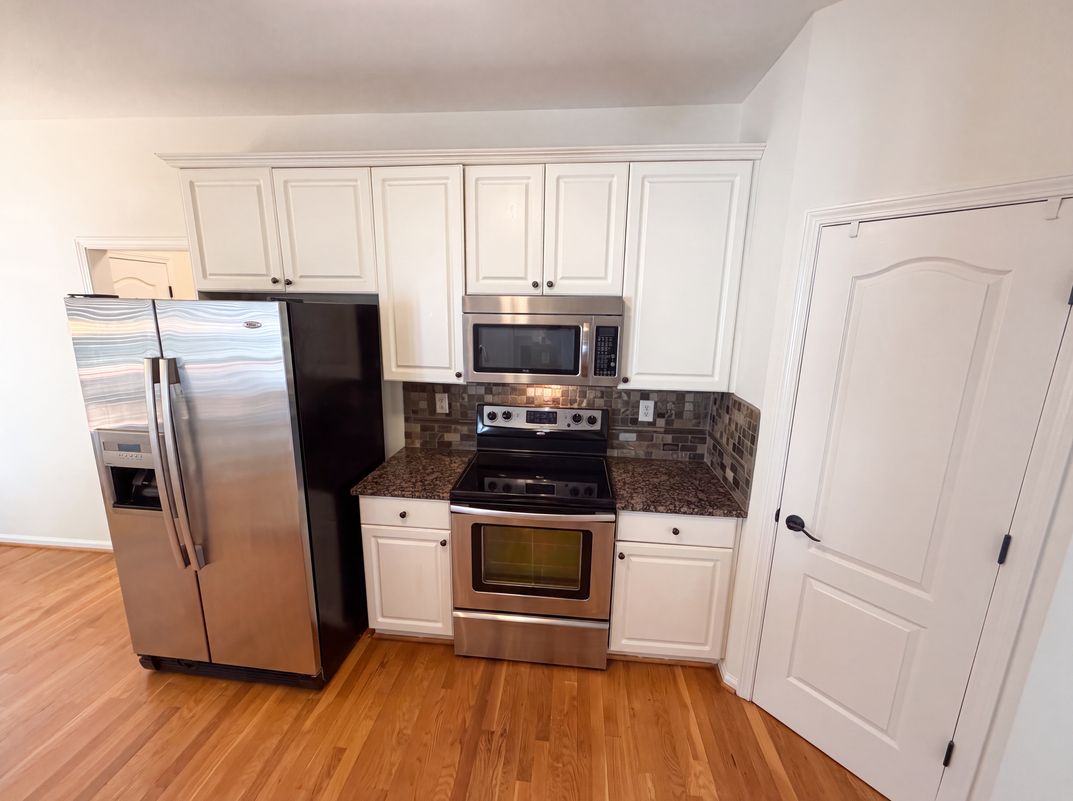 Photo 14 of 58 of 3612 Brookefall Ct, Suwanee, GA