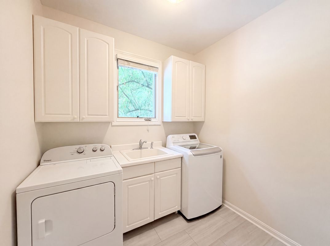 Photo 18 of 45 of 6667 Miami Woods Dr, Loveland, OH