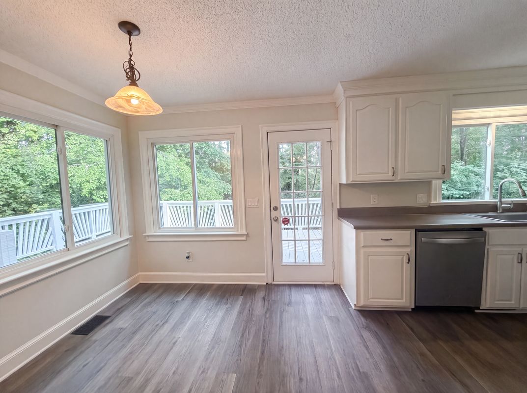 Photo 8 of 45 of 212 Conrad Cir, Columbia, SC