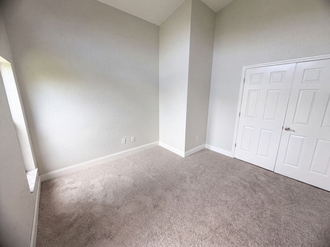 Photo 16 of 29 of 711 SE Celtic Ave, Port Saint Lucie, FL