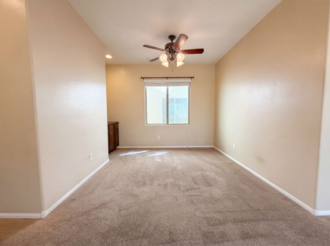 Photo 11 of 23 of 7698 Falmoth Bay Ct, Las Vegas, NV