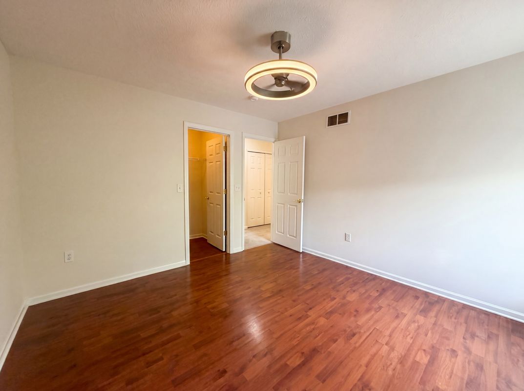 Photo 22 of 44 of 7966 Lazelle Woods Dr, Westerville, OH