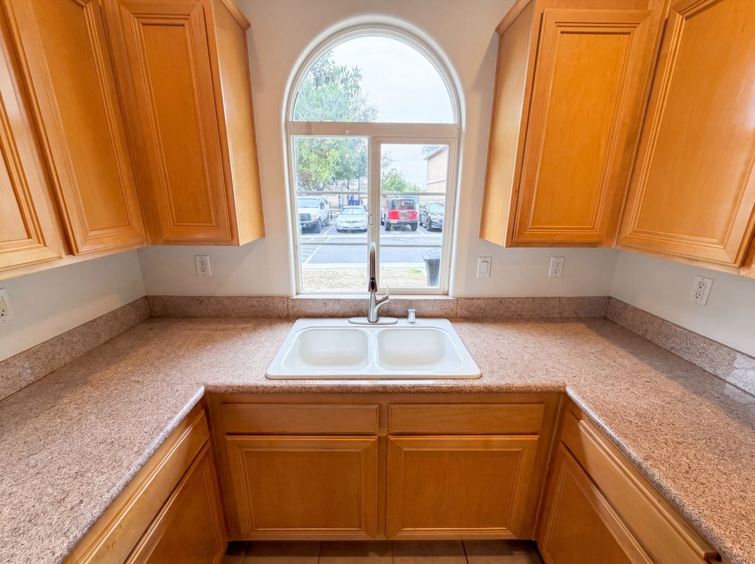 Photo 9 of 40 of 1242 Heritage Way, Covina, CA