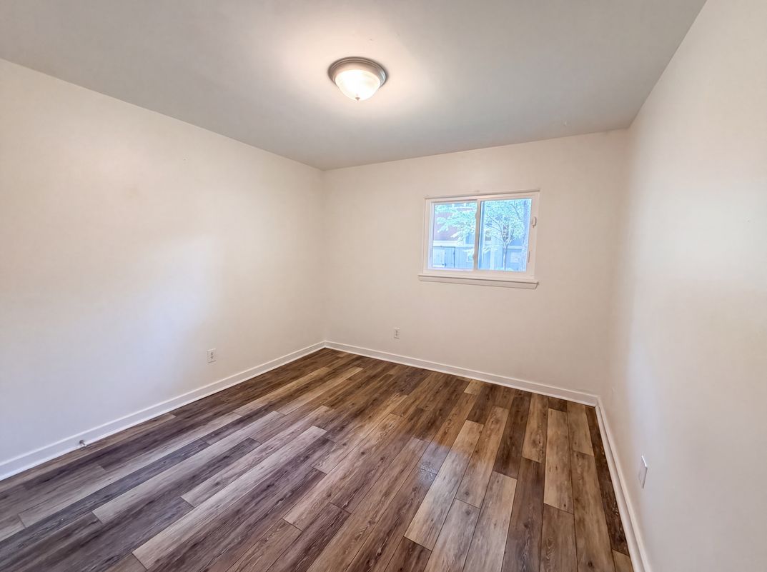 Photo 13 of 16 of 7040 Longstreet Dr, Raleigh, NC