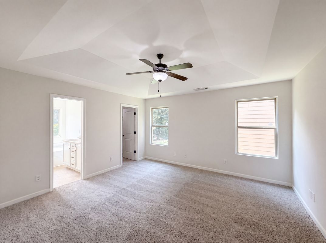 Photo 4 of 26 of 4981 Summersun Dr, Morrow, GA