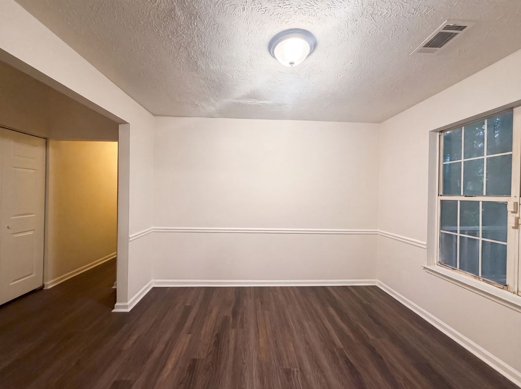 Photo 7 of 29 of 4320 Southvale Dr, Decatur, GA