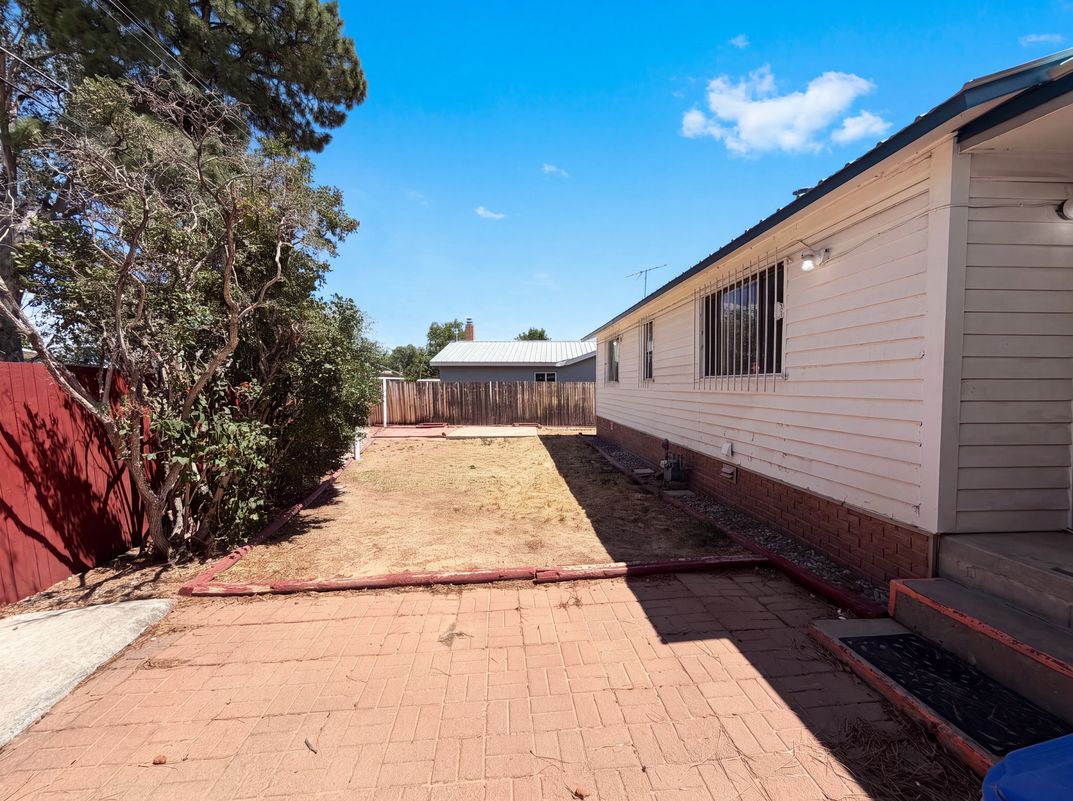 Photo 19 of 21 of 1758 39th St, Los Alamos, NM