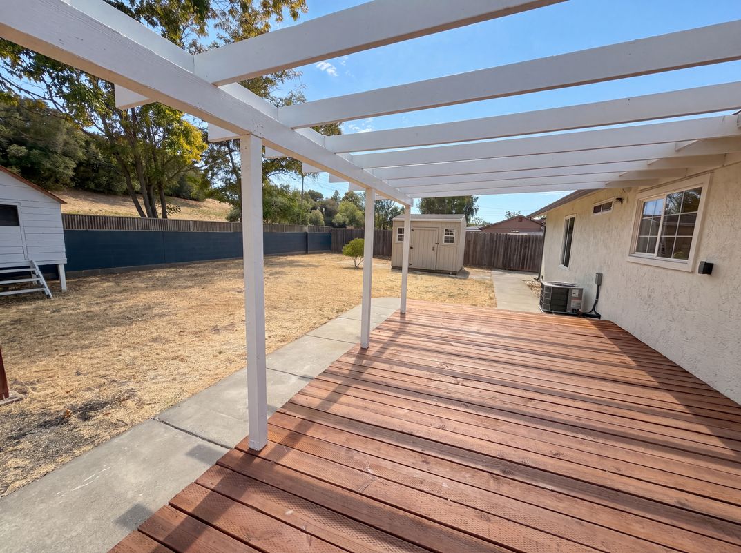 Photo 13 of 17 of 112 Aster Ct, Hercules, CA