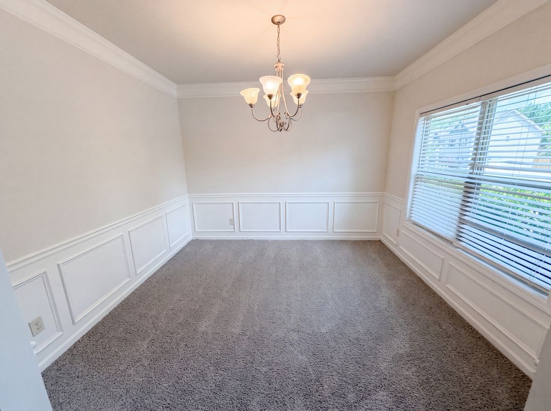 Photo 6 of 34 of 821 Walnut Woods Dr, Braselton, GA