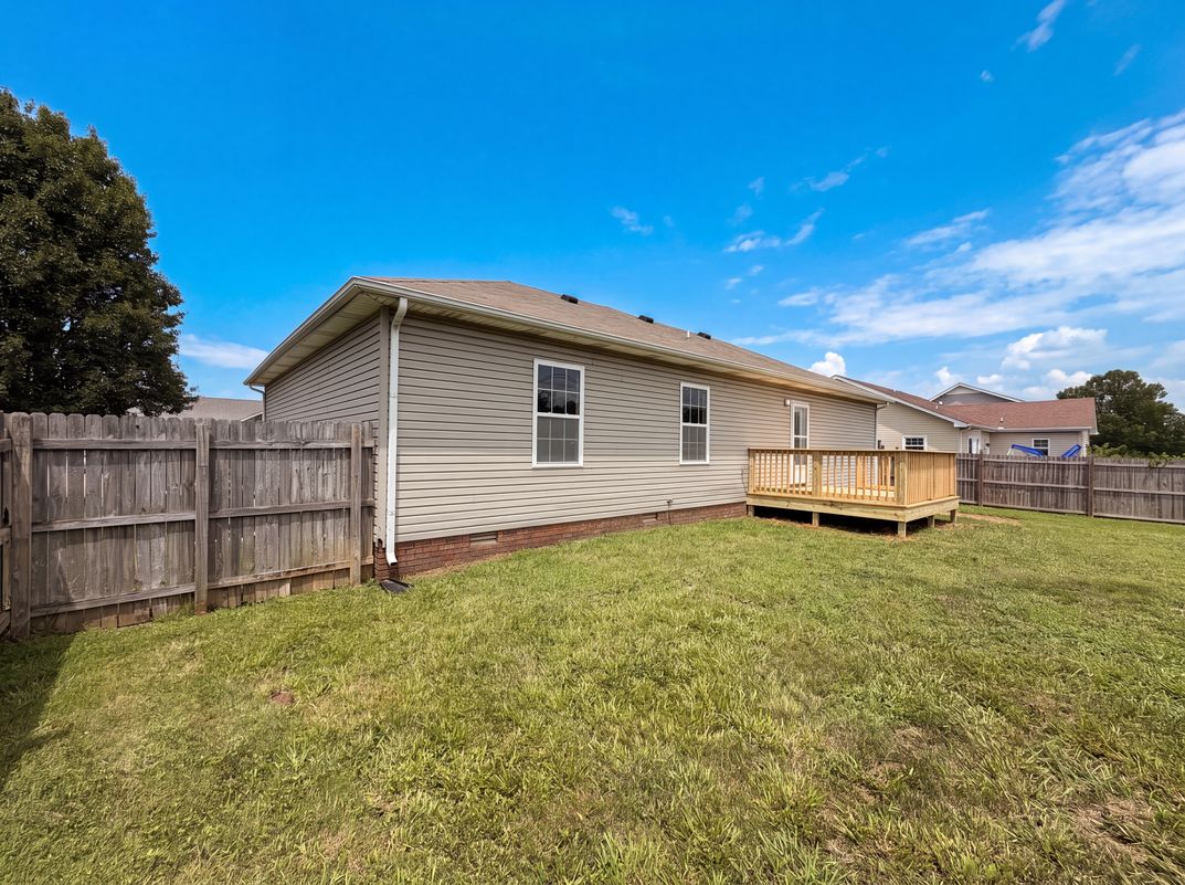 Photo 16 of 17 of 234 Grassmire Dr, Clarksville, TN