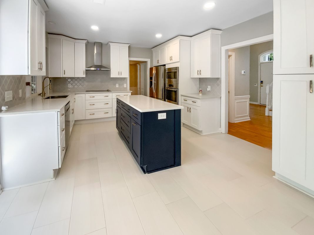 Photo 4 of 24 of 8806 Glenside St, Huntersville, NC