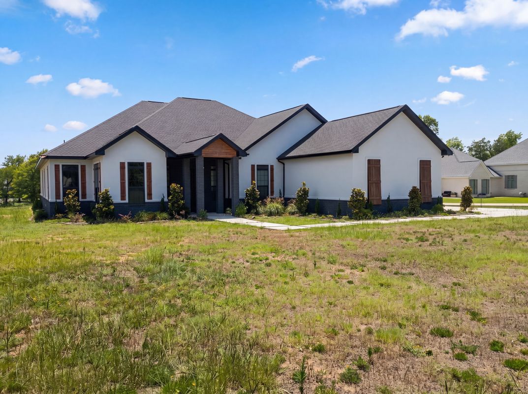 Property photo 1 of 101 Windward Ct