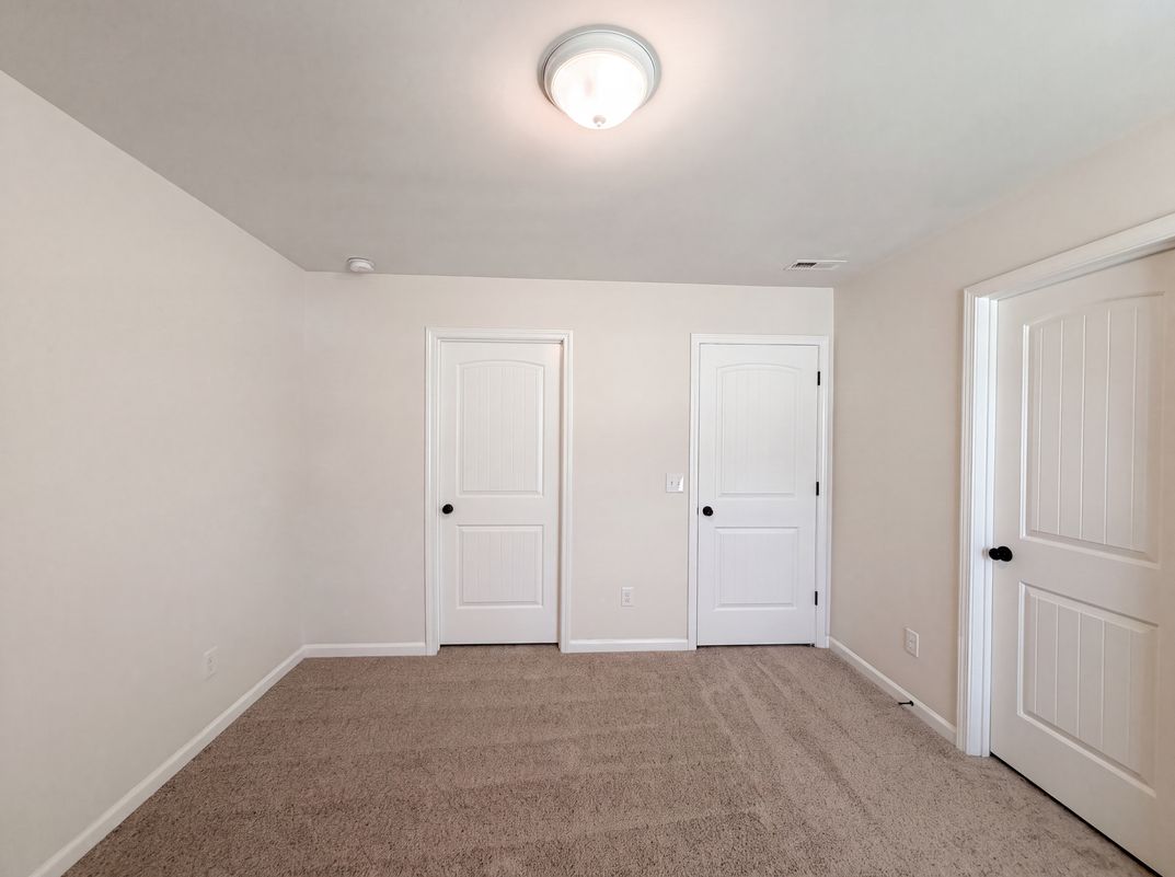 Photo 24 of 37 of 7463 Buckview Ct, Kernersville, NC
