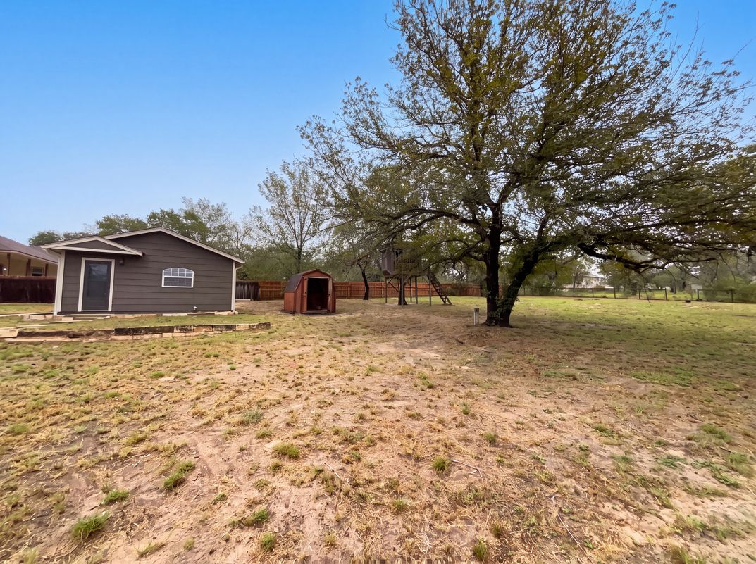 Photo 21 of 22 of 130 Log Cabin Way, Poteet, TX