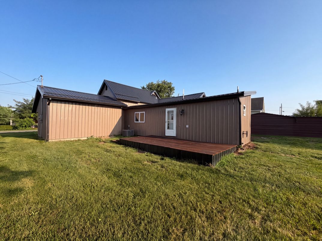 Photo 12 of 14 of 114 S Pleasant St, Milroy, IN