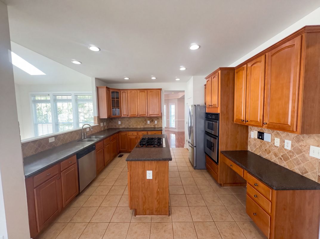 Photo 2 of 35 of 4993 Winding Ridge Dr, Greensboro, NC