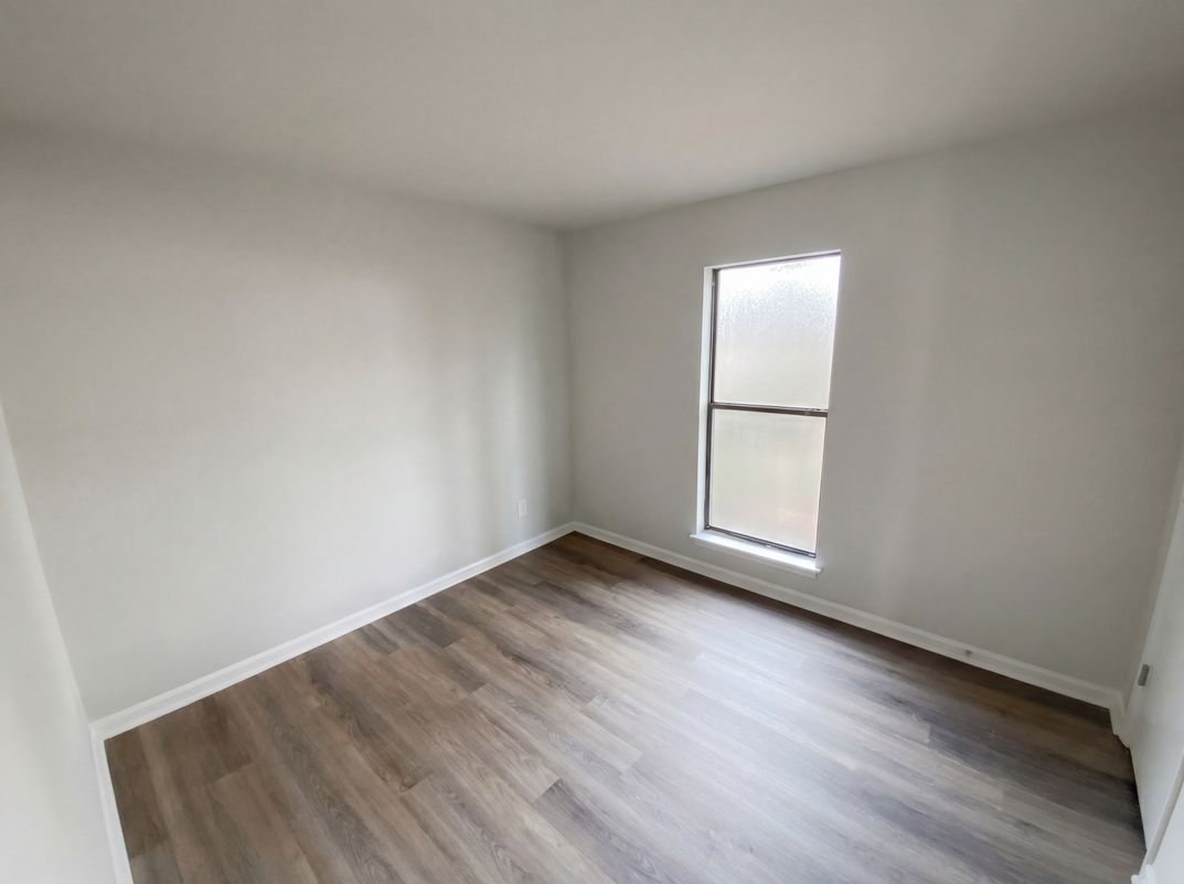 Photo 13 of 21 of 6312 Old Hickory Ct, Charlotte, NC