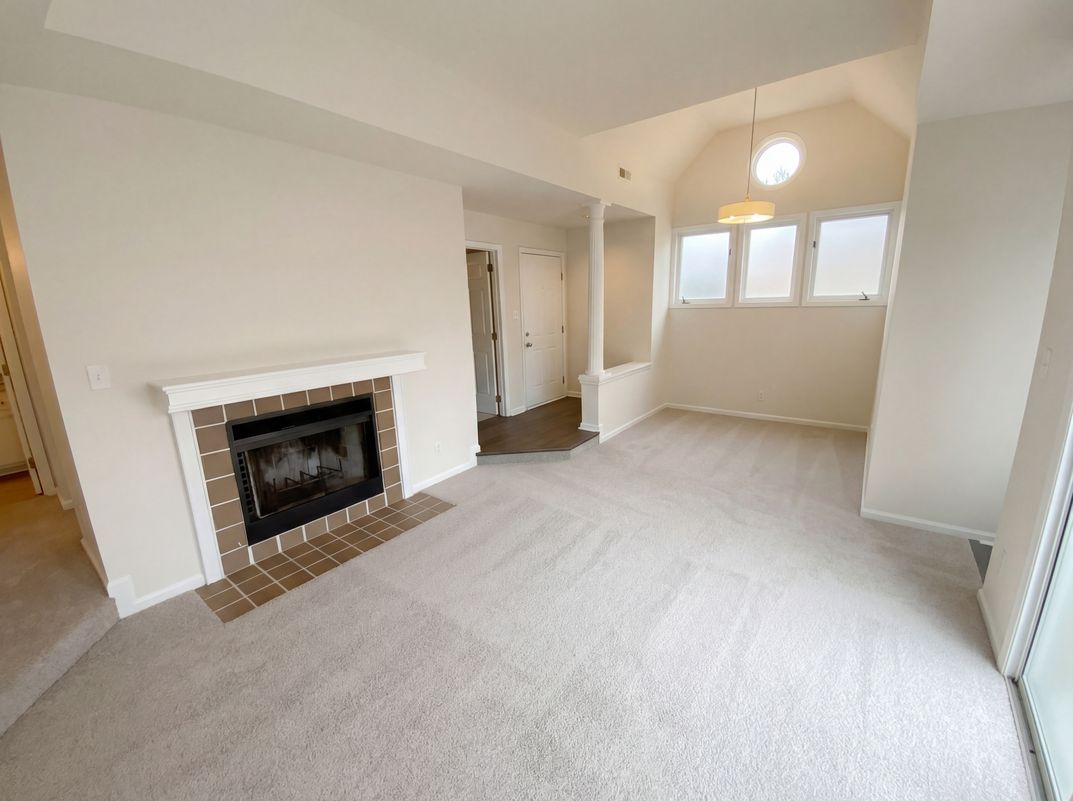 Photo 3 of 15 of 1101 E Morehead St, Charlotte, NC