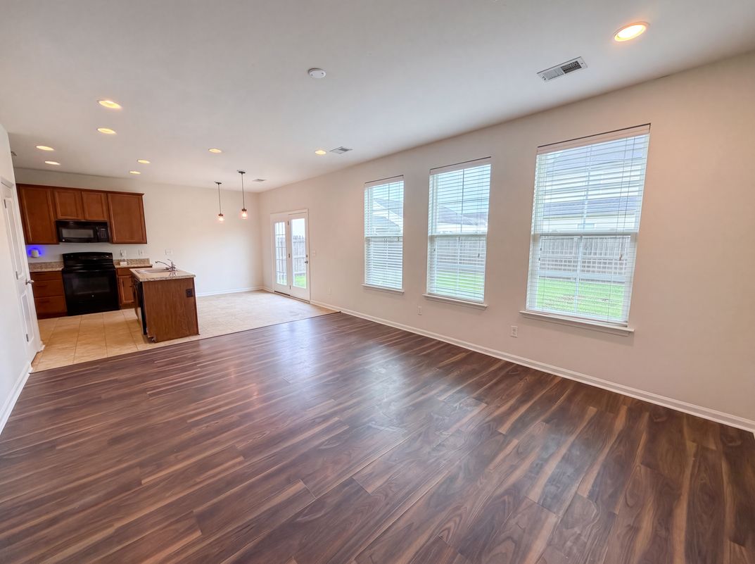 Photo 7 of 21 of 457 Stoney Field Dr, Moncks Corner, SC