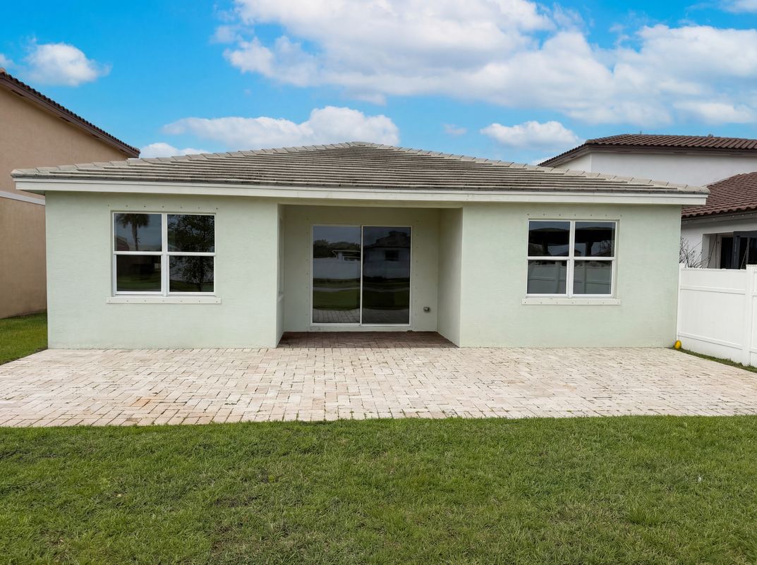 Photo 27 of 42 of 12473 NW Lynch Ln, Port Saint Lucie, FL
