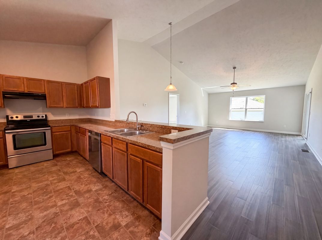 Photo 2 of 16 of 504 Welshcrest Ct, Antioch, TN