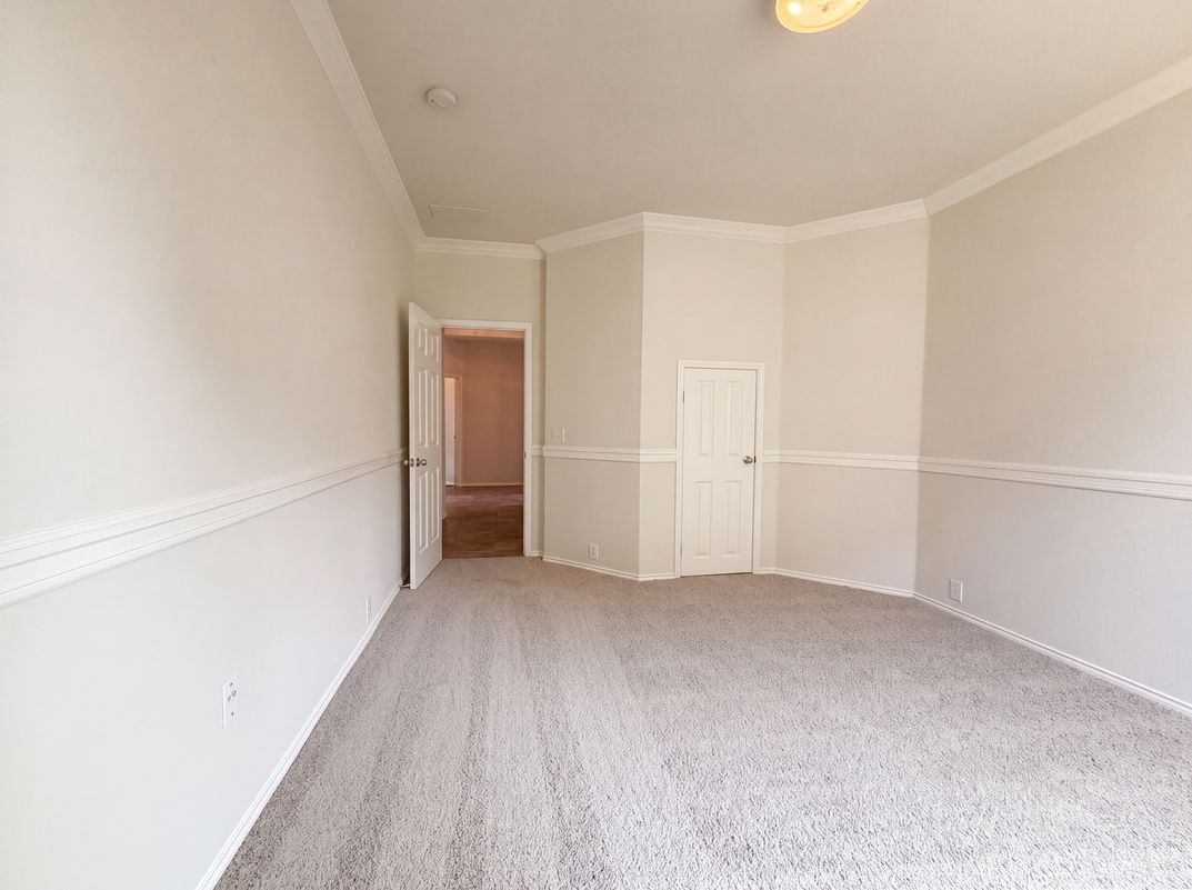 Photo 14 of 25 of 1756 Hidden Brook Dr, Grand Prairie, TX