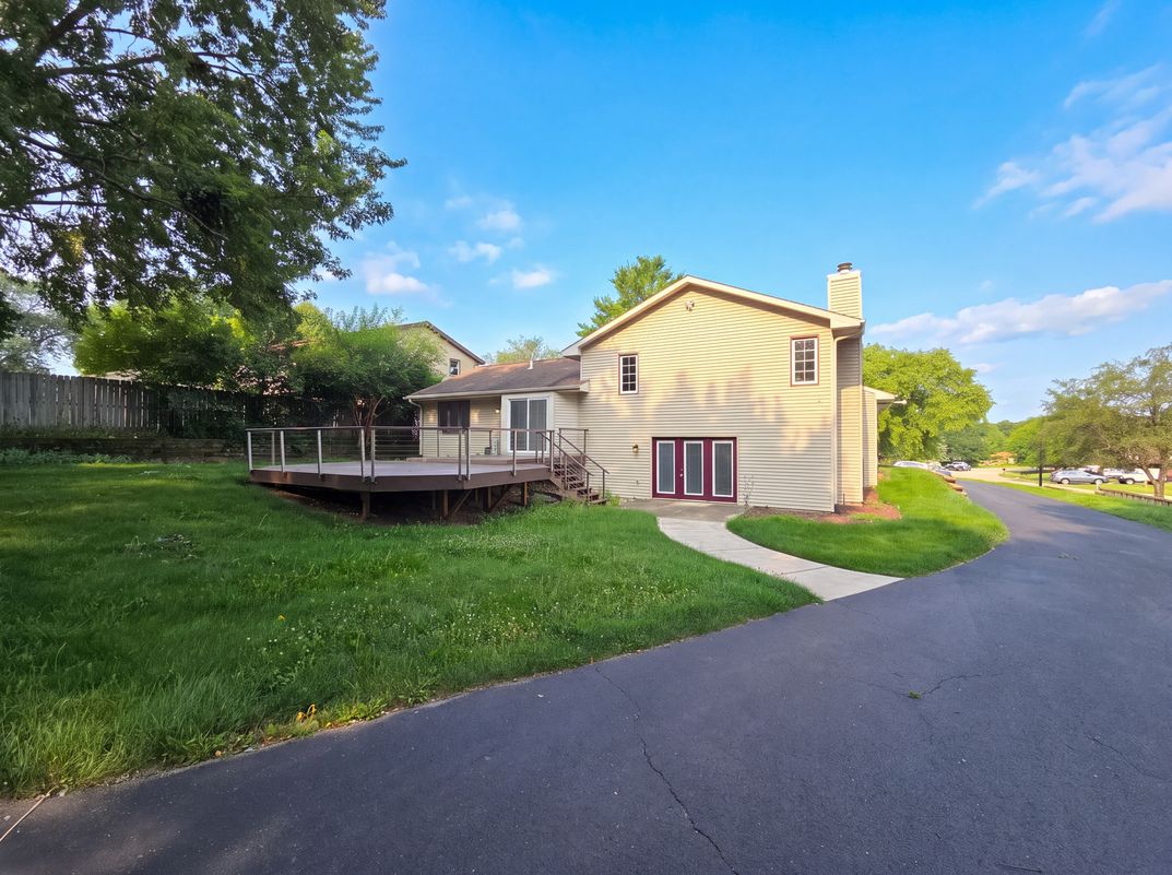 Photo 50 of 79 of 1503 Featherstone Rd, Rockford, IL
