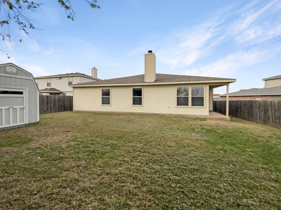 Photo 5 of 16 of 5202 Oster Dr, Killeen, TX