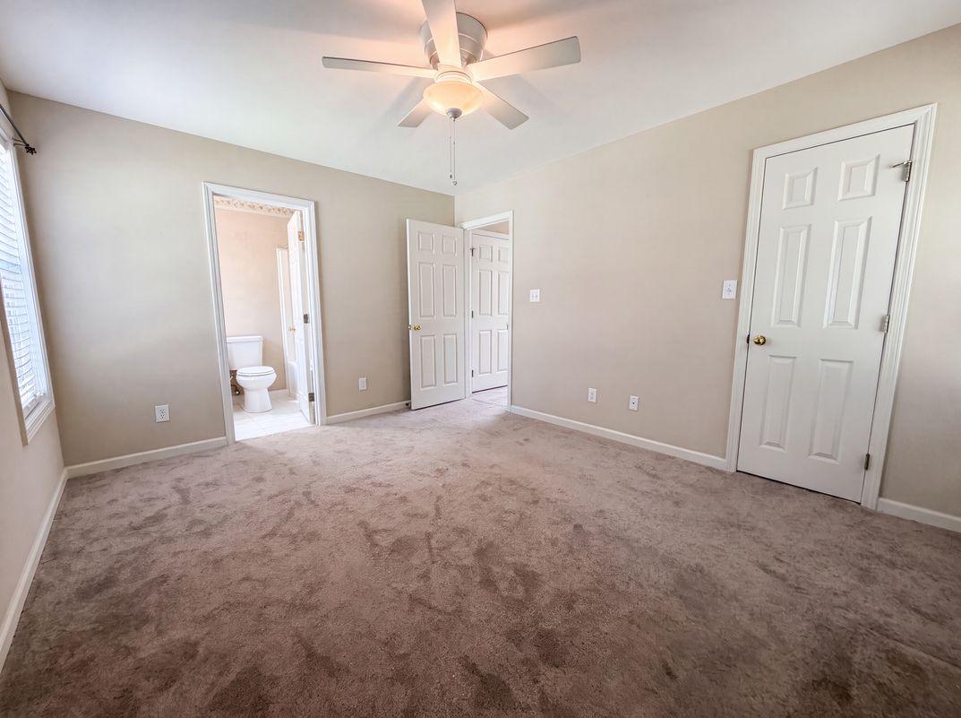 Photo 12 of 20 of 151 Carrington Ln, Calera, AL