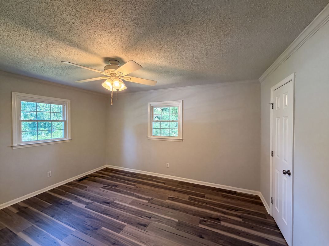 Photo 13 of 18 of 4305 Dawnwood Dr, Gastonia, NC