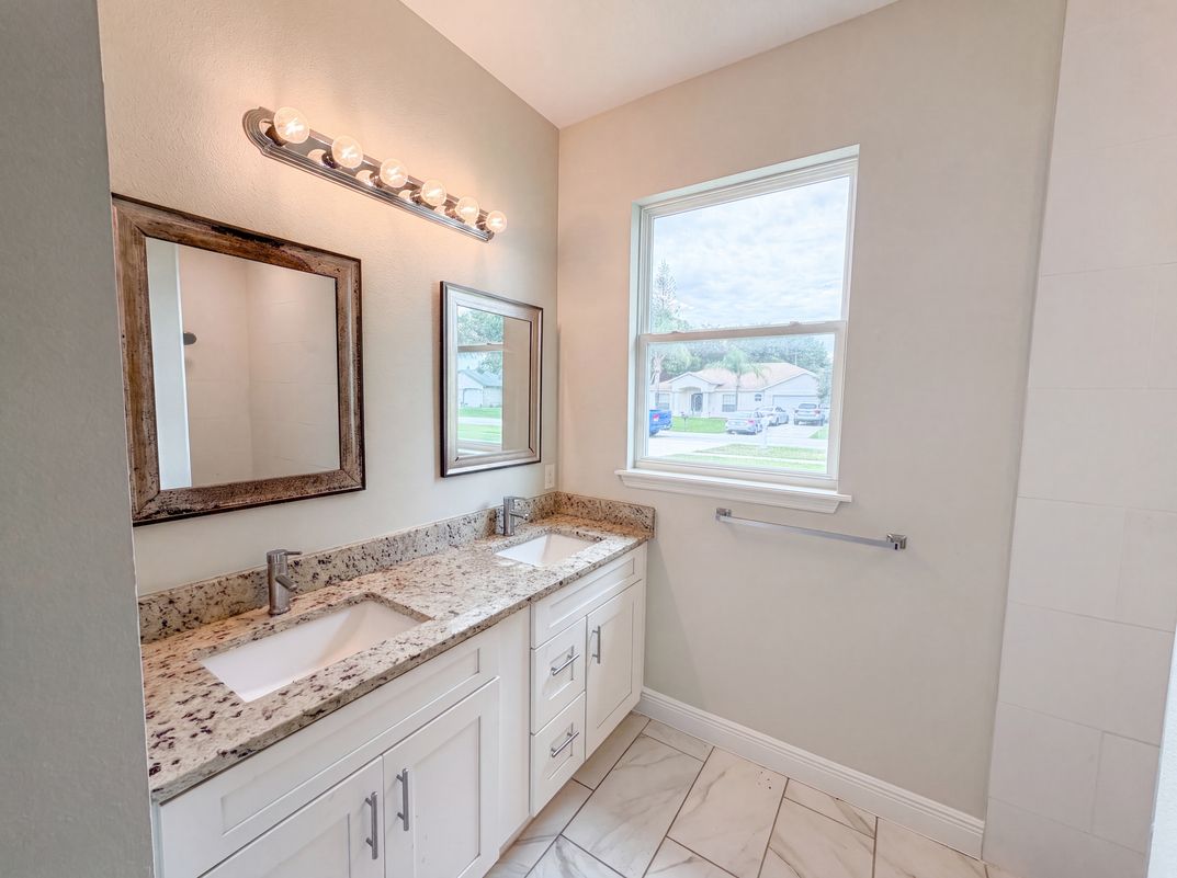 Photo 8 of 18 of 1140 Bancroft St, Deltona, FL