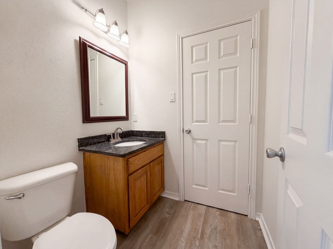 Photo 16 of 20 of 6041 King Trl, Corpus Christi, TX