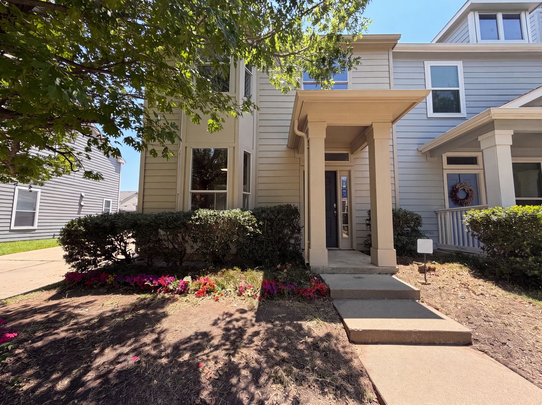 Property photo 1 of 10636 Traymore Dr