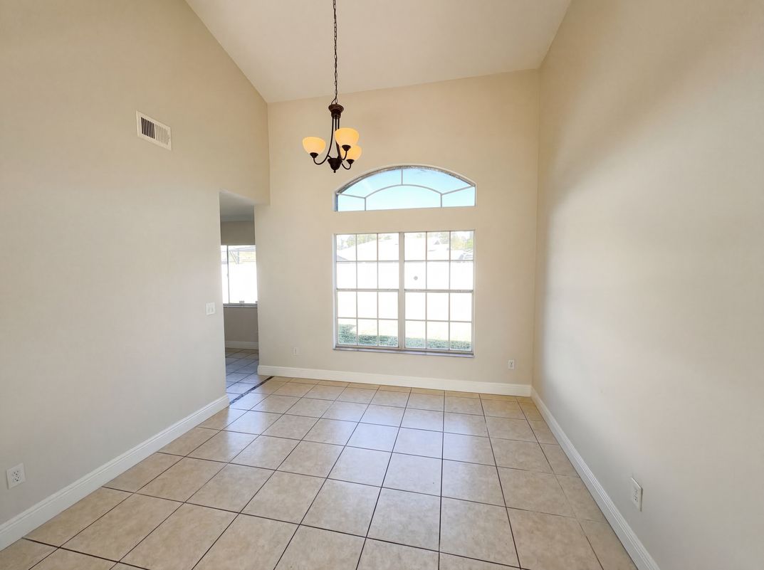 Photo 12 of 33 of 1729 Elmstead Ct, Orlando, FL