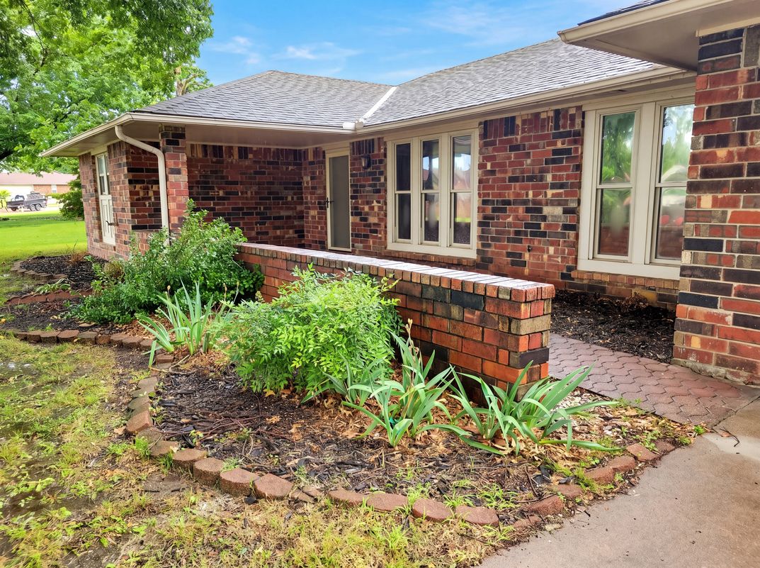 Photo 42 of 46 of 4600 Rolling Hills Dr, Bartlesville, OK