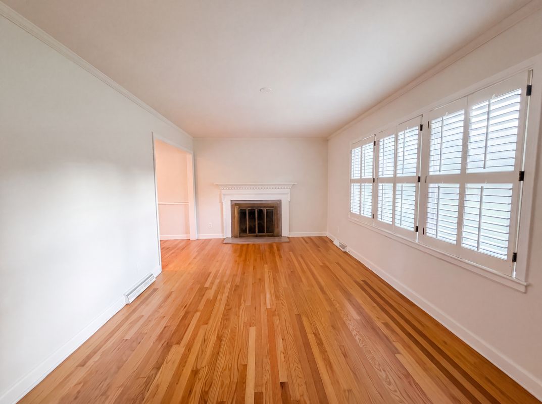 Property photo 3 of 1248 Christopher Cir