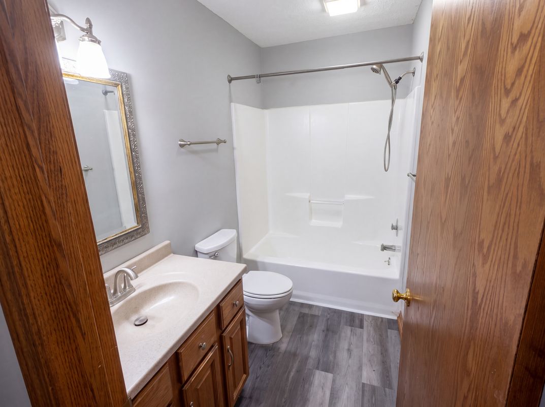 Photo 19 of 28 of 1100 Prescot Ave NW, Massillon, OH