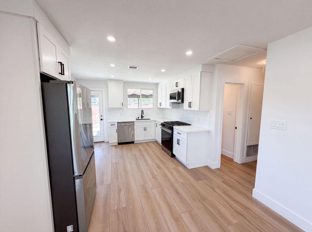 Photo 7 of 19 of 1193 E G St, Ontario, CA