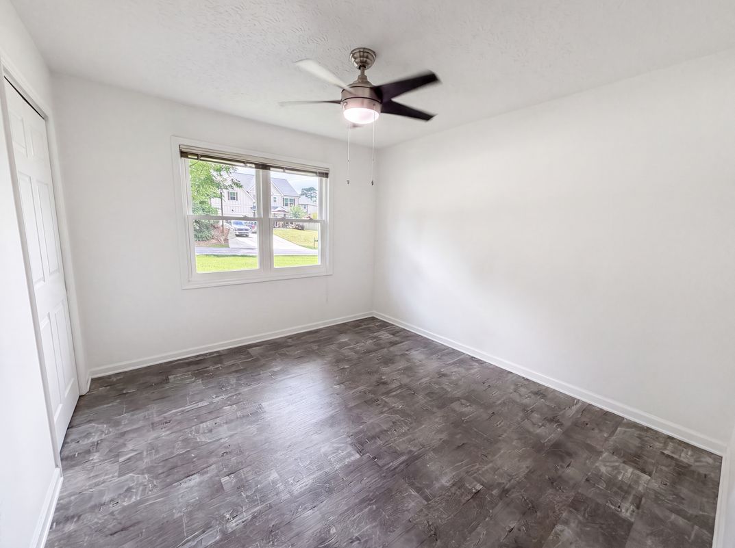 Photo 12 of 27 of 4378 Shady Dr NW, Lilburn, GA